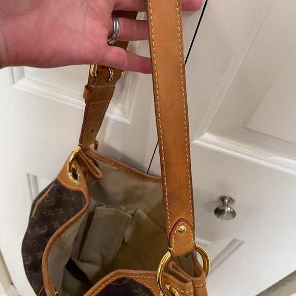 AUTHENTIC Louis Vuitton Galliera PM bag - Picture 9 of 16